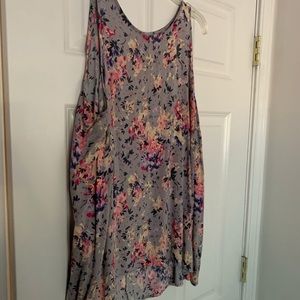 Multi-Color A-line swing tank.